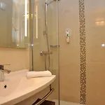 Ibis Styles Rouen Nord-barentin Szálloda 3*