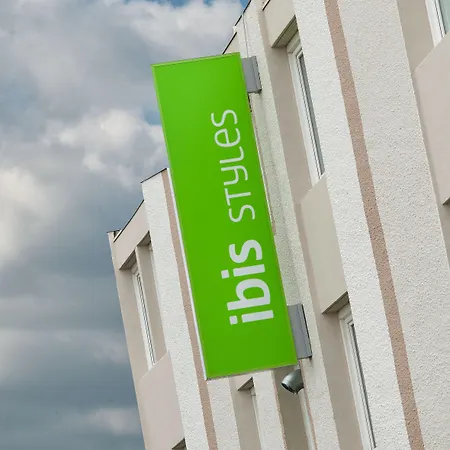Ibis Styles Rouen Nord-barentin ברנטין