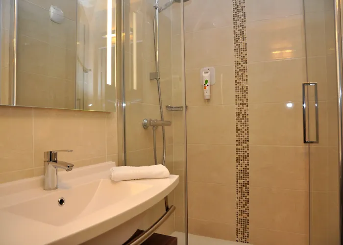 Ibis Styles Rouen Nord-barentin Hotel 3*